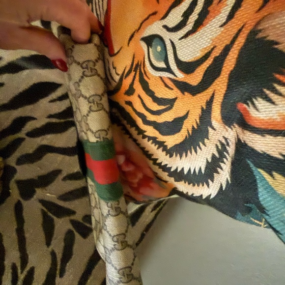 Gucci GG Monogram Vintage Clutch - Picture 10 of 12